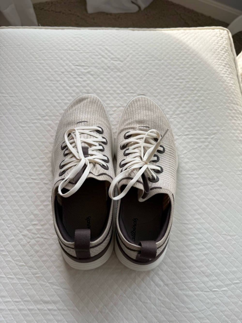 allbirds Men's Beige and Dark Brown Tree Runner Sneaker. Excellent Condition. - Picture 4 of 5